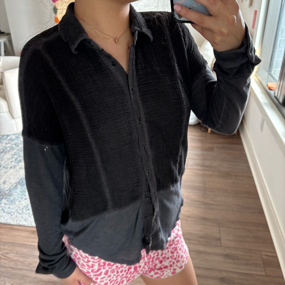 Free people 100% cotton black and grey textured long sleeve tee size small